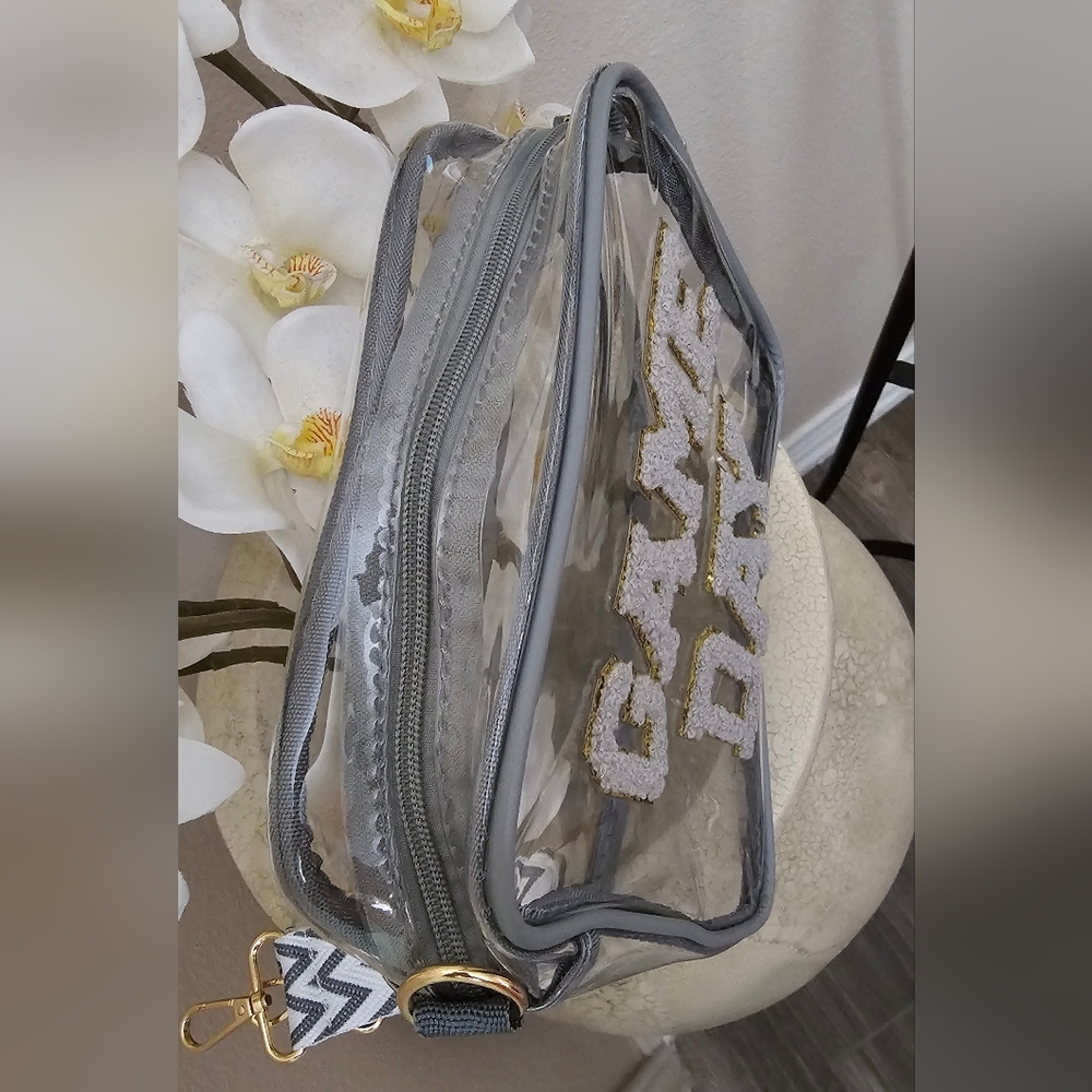 Clear 'Game Day' Stadium Approved Crossbody Bag NWOT - Picture 3 of 12
